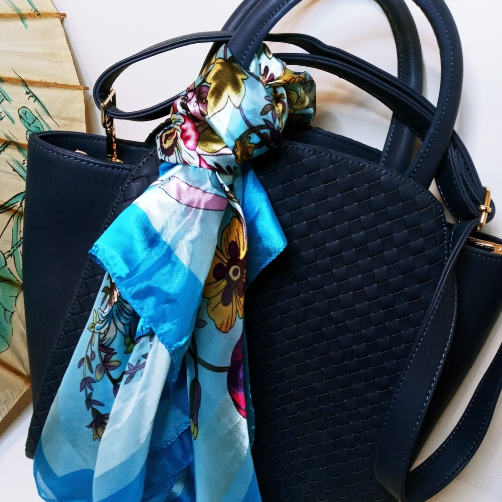 Vegan Leather Trapeze Purse